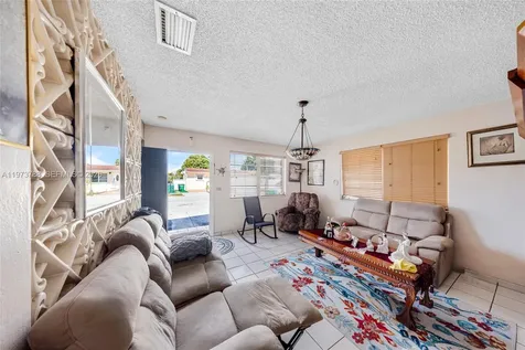 3532 NW 4th Terrace Miami FL 33125