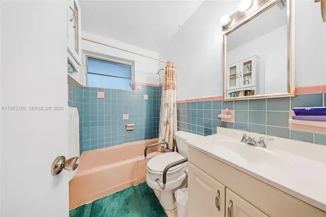 3532 NW 4th Terrace Miami FL 33125