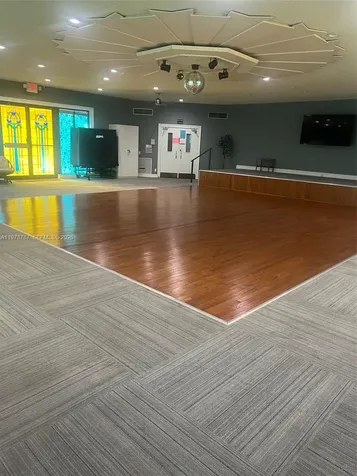 5171 W Oakland Park Boulevard Lauderdale Lakes FL 33313