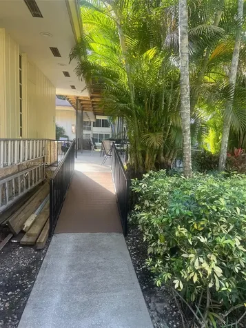 5171 W Oakland Park Boulevard Lauderdale Lakes FL 33313