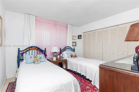 7010 SW 148th Terrace Palmetto Bay FL 33158