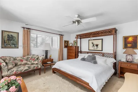 7010 SW 148th Terrace Palmetto Bay FL 33158