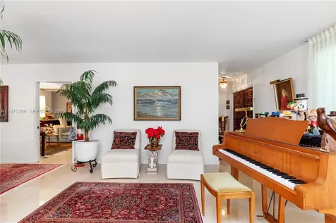 7010 SW 148th Terrace Palmetto Bay FL 33158