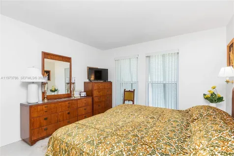 7010 SW 148th Terrace Palmetto Bay FL 33158