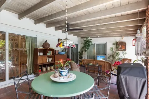 7010 SW 148th Terrace Palmetto Bay FL 33158
