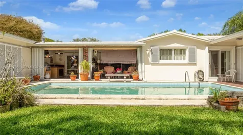 7010 SW 148th Terrace Palmetto Bay FL 33158