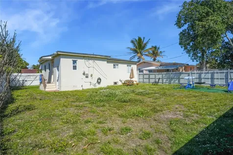 570 NE 169th Street North Miami Beach FL 33162