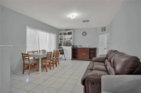 570 NE 169th Street North Miami Beach FL 33162