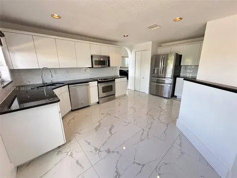 10965 NW 59th Street Doral FL 33178
