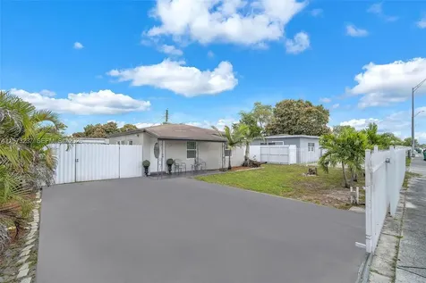 2521 NW 151st Street Miami Gardens FL 33054