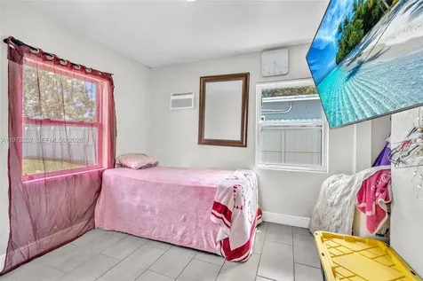 2521 NW 151st Street Miami Gardens FL 33054