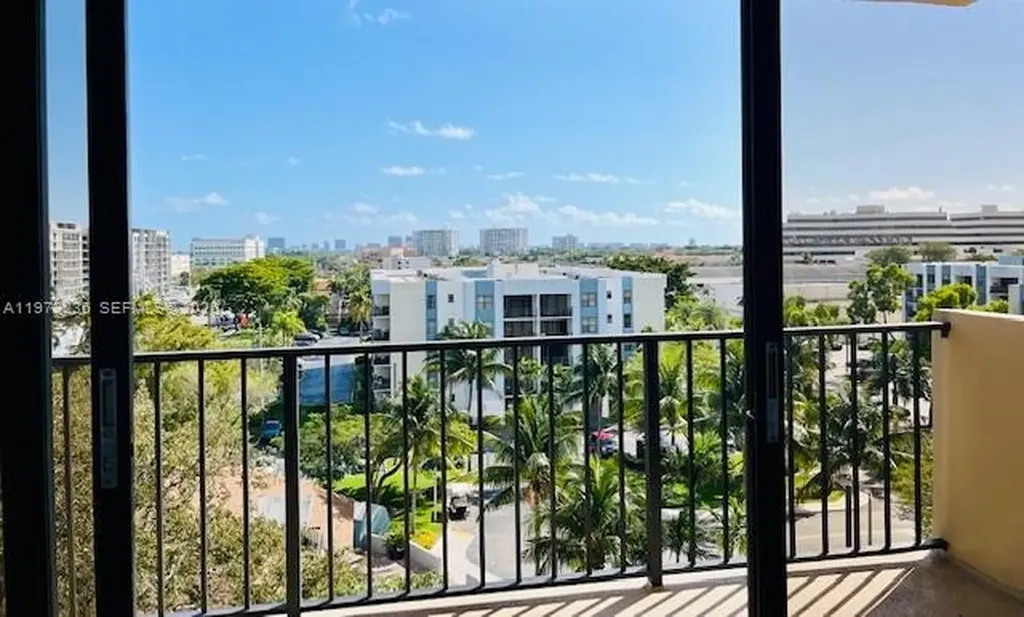 1470 NE 123rd Street North Miami FL 33161