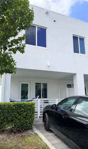 6401 NW 103rd Place Doral FL 33178