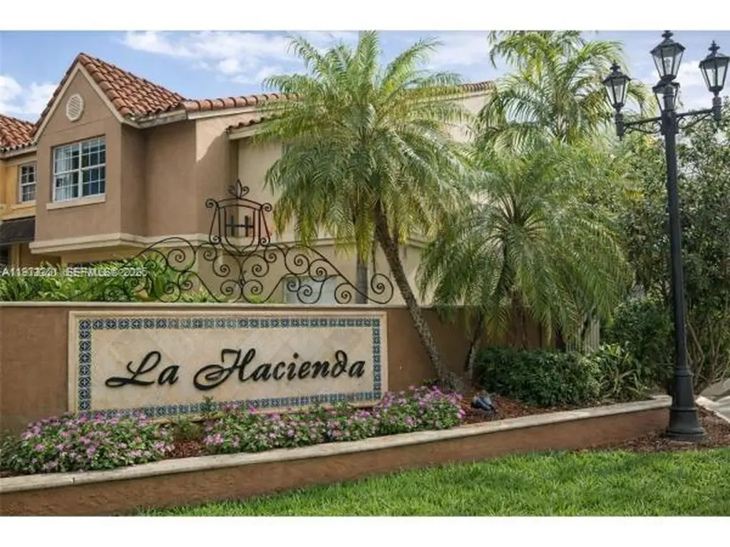 18324 NW 68th Avenue Hialeah FL 33015