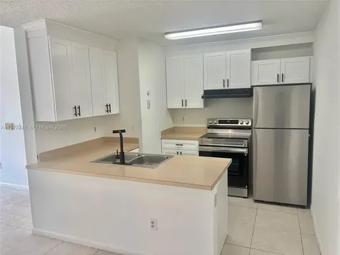 18324 NW 68th Avenue Hialeah FL 33015