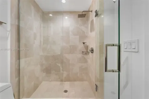 17121 Collins Avenue Sunny Isles Beach FL 33160