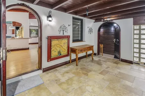 550 Quail Avenue Miami Springs FL 33166