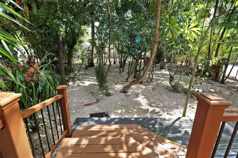 550 Quail Avenue Miami Springs FL 33166