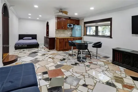 550 Quail Avenue Miami Springs FL 33166
