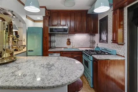 550 Quail Avenue Miami Springs FL 33166