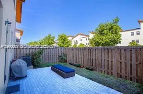 10521 NW 81st Terrace Doral FL 33178