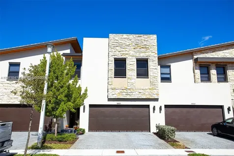 10521 NW 81st Terrace Doral FL 33178