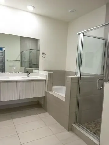 10521 NW 81st Terrace Doral FL 33178