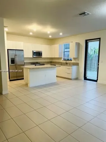10521 NW 81st Terrace Doral FL 33178
