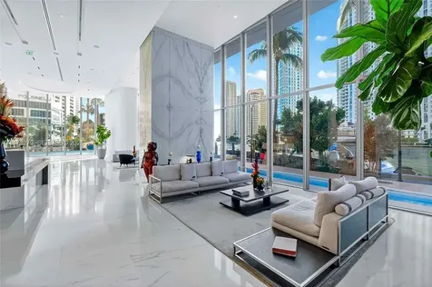 300 Biscayne Boulevard Way Miami FL 33131