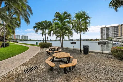 17150 N Bay Road Sunny Isles Beach FL 33160