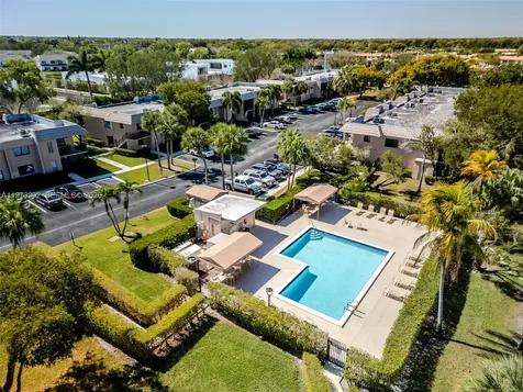 370 Racquet Club Road Weston FL 33326
