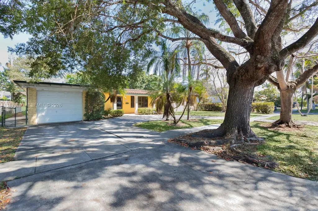 3721 SW 58th Avenue Miami FL 33155