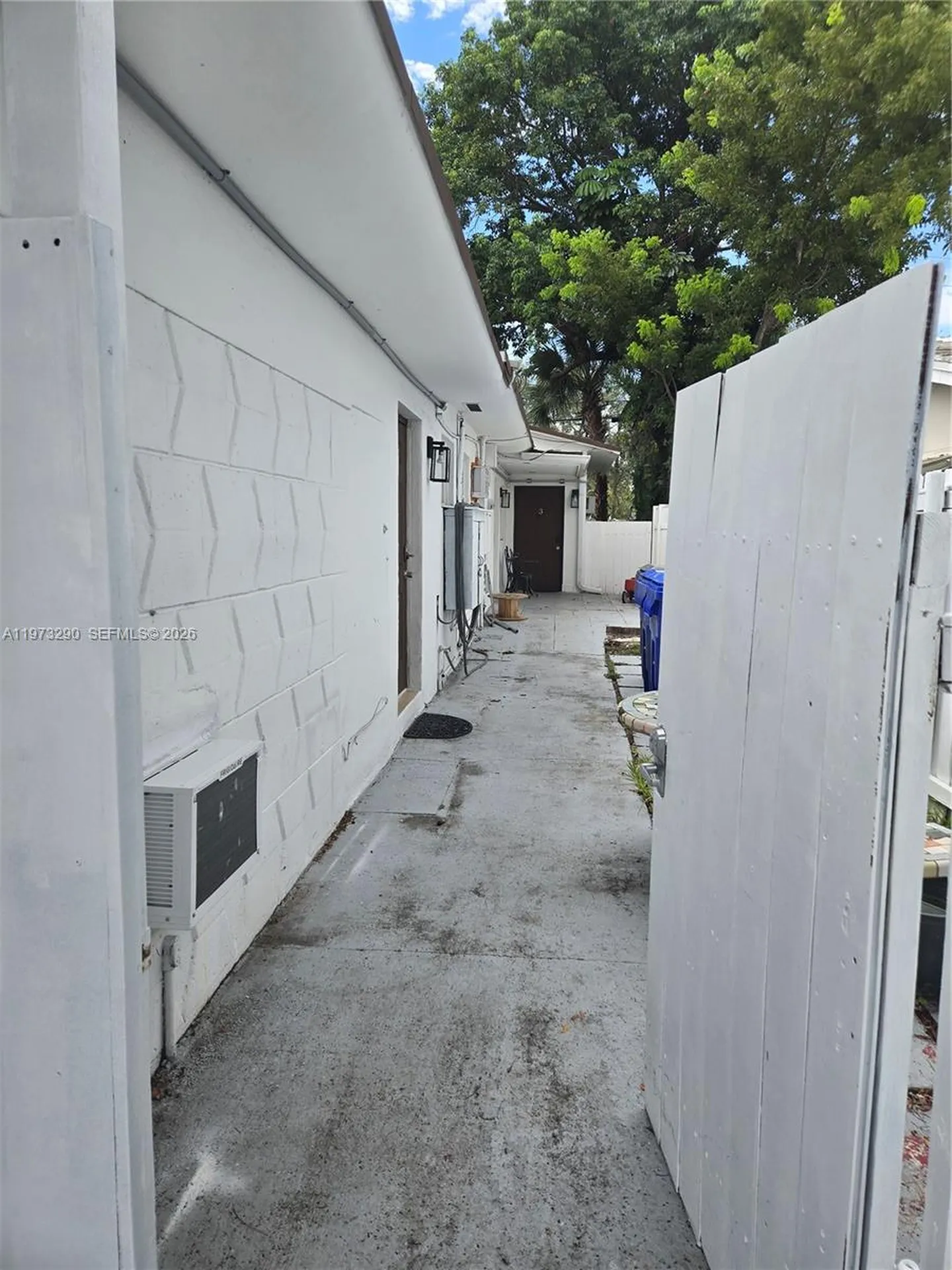 5712 Hollywood Boulevard Hollywood FL 33021