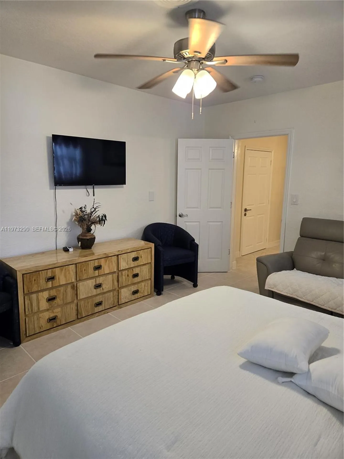 5712 Hollywood Boulevard Hollywood FL 33021