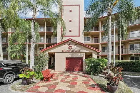901 SW 138th Avenue Pembroke Pines FL 33027