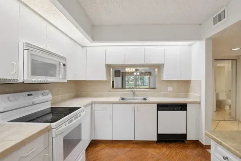 901 SW 138th Avenue Pembroke Pines FL 33027
