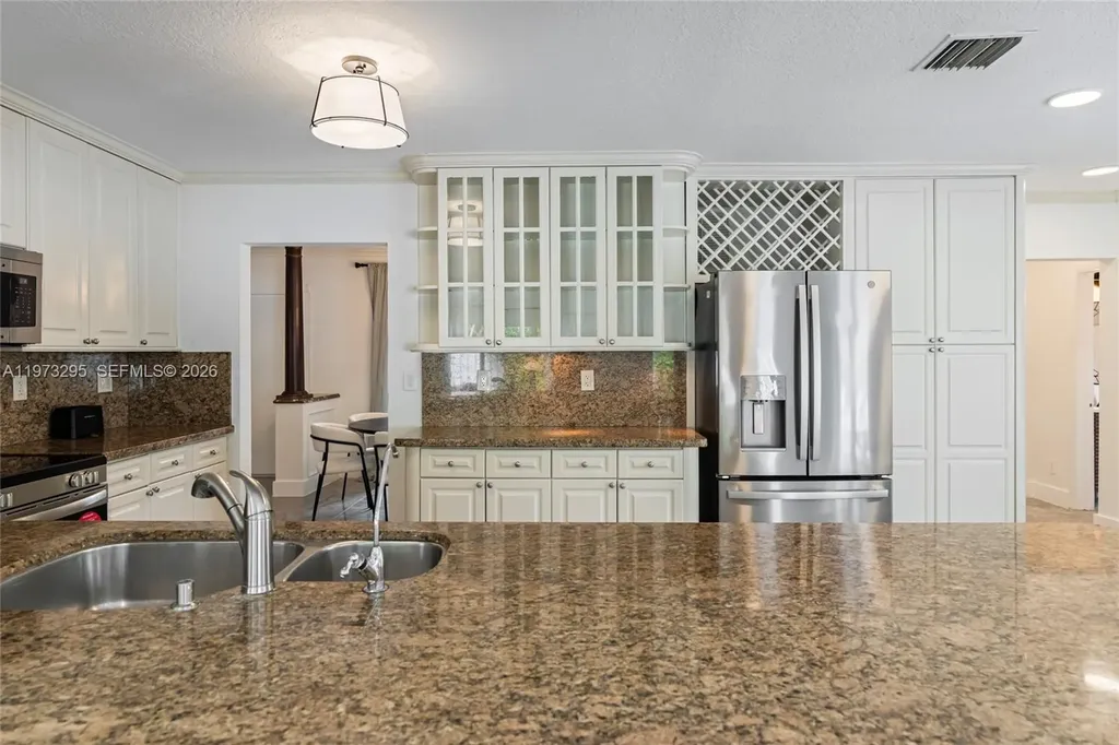 5900 NE 15th Avenue Fort Lauderdale FL 33334