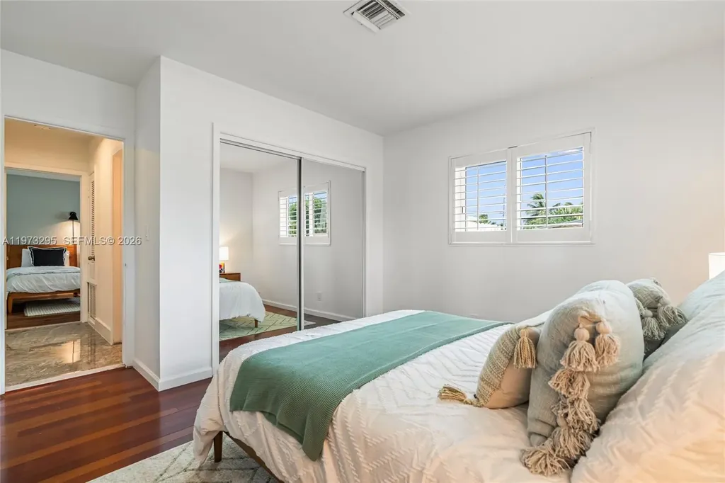 5900 NE 15th Avenue Fort Lauderdale FL 33334