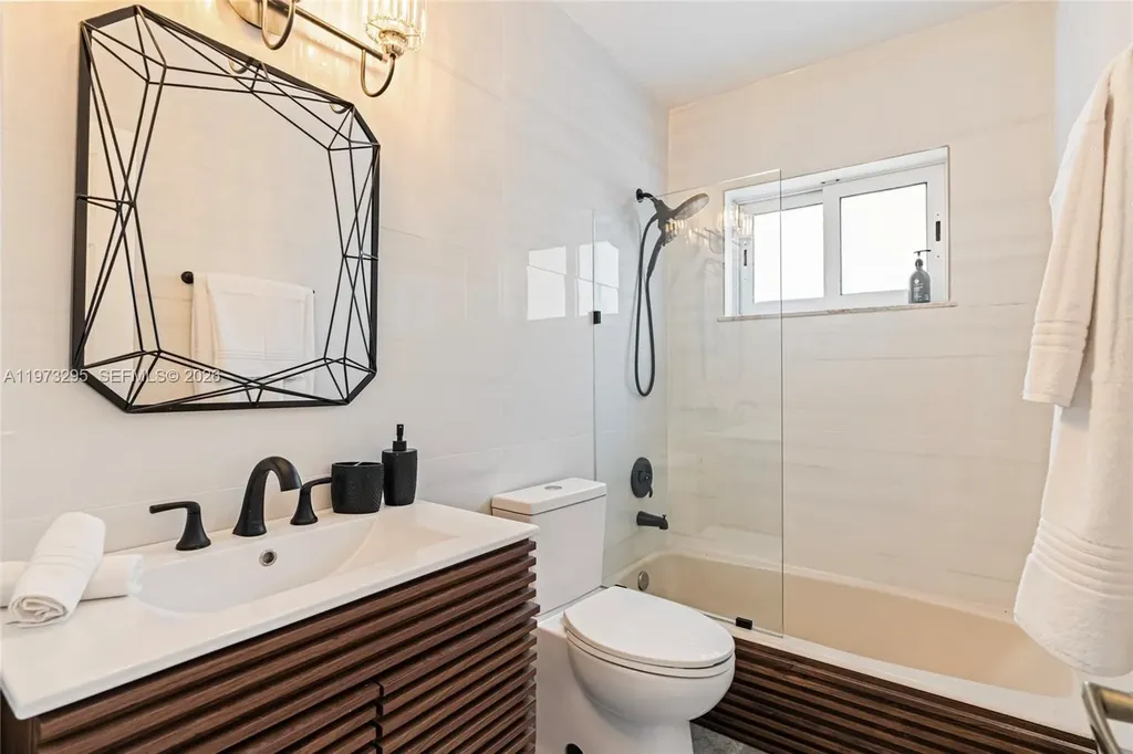 5900 NE 15th Avenue Fort Lauderdale FL 33334