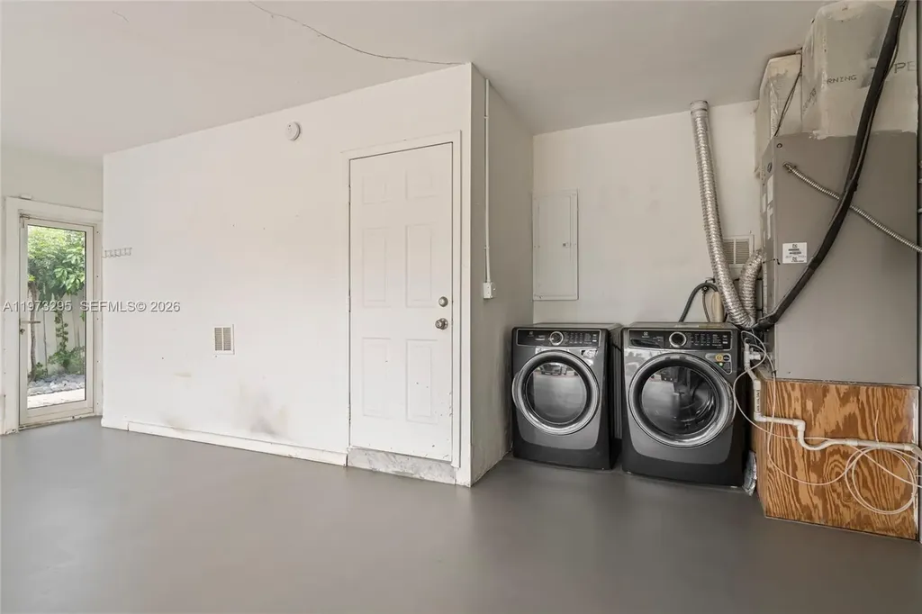 5900 NE 15th Avenue Fort Lauderdale FL 33334