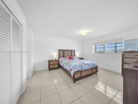 1530 NE 191st Street Miami FL 33179