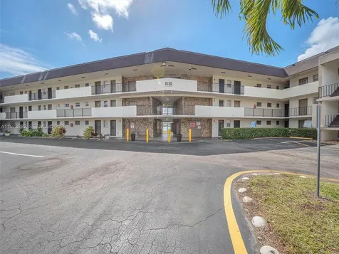 1530 NE 191st Street Miami FL 33179