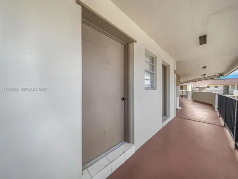 1530 NE 191st Street Miami FL 33179