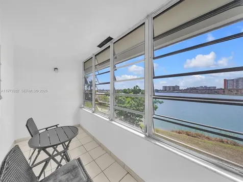1530 NE 191st Street Miami FL 33179