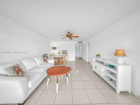 1530 NE 191st Street Miami FL 33179