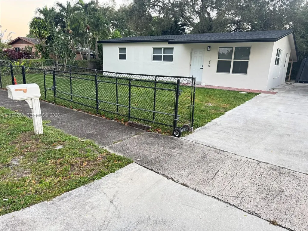 1270 NE 207th Terrace Miami FL 33179