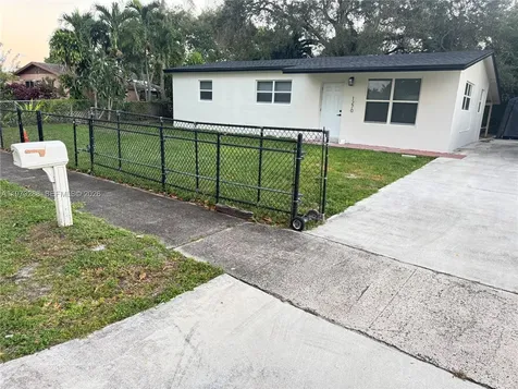 1270 NE 207th Terrace Miami FL 33179