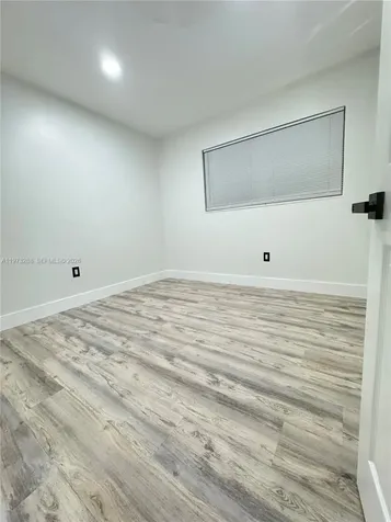 1270 NE 207th Terrace Miami FL 33179