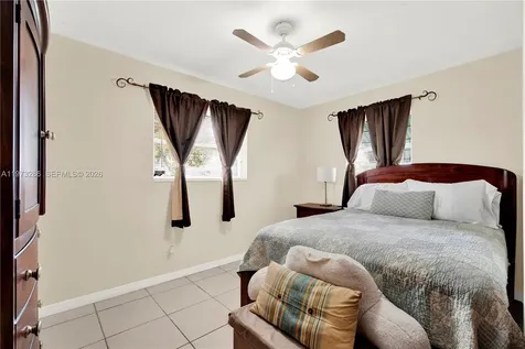 7320 NW 2nd Street Pembroke Pines FL 33024