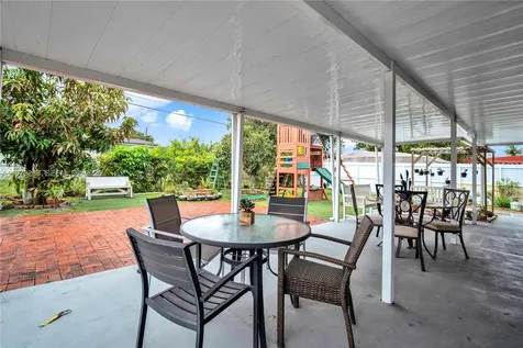 7320 NW 2nd Street Pembroke Pines FL 33024